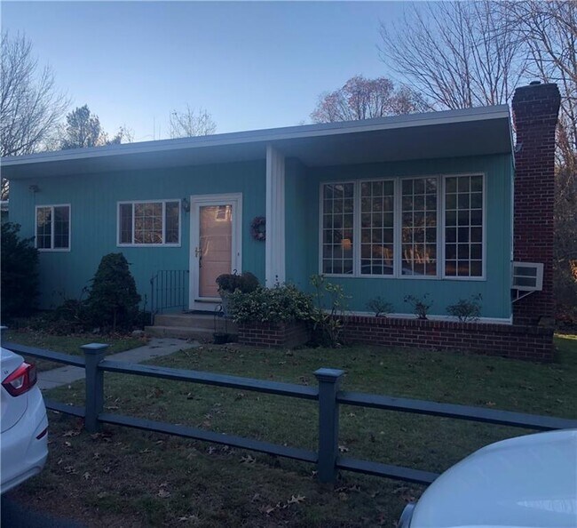 Building Photo - 265 Lippitt Ave