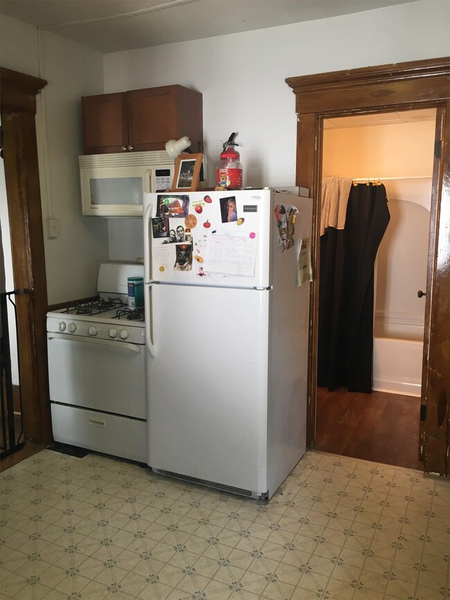 Building Photo - 68 Groton Ave