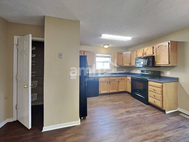 Foto del edificio - 4150 Loyala Chase Ln
