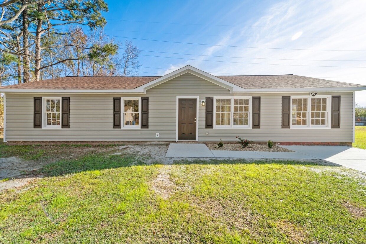 Primary Photo - 136 Sandy Dr