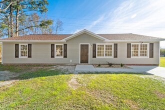 Building Photo - 136 Sandy Dr