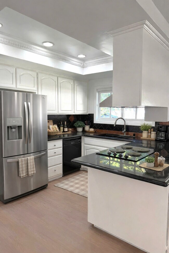 Foto del edificio - 6292 Heil Ave