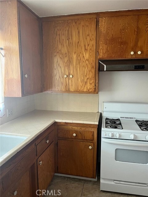 Foto del edificio - 287 N Oak St