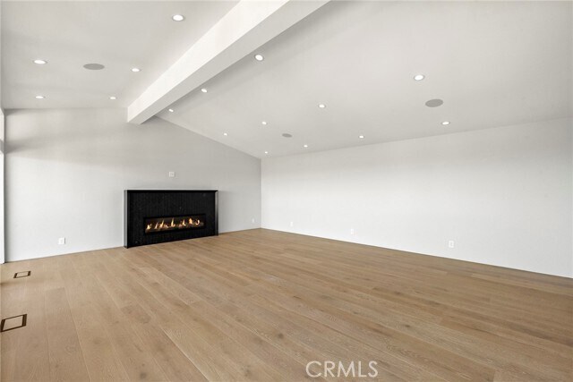 Building Photo - 9336 Lloydcrest Dr
