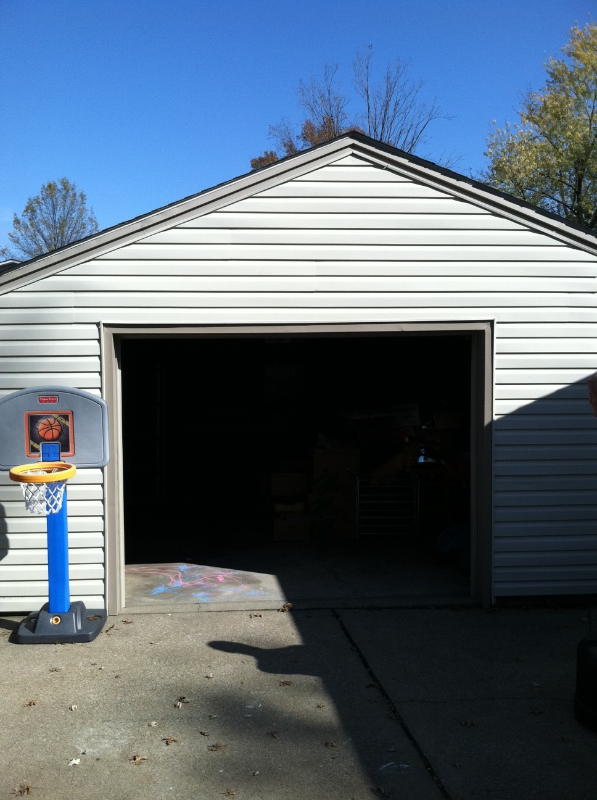 Building Photo - 4250 Woodmere Dr