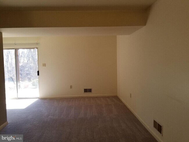 Building Photo - 1460 Timber Chase Dr