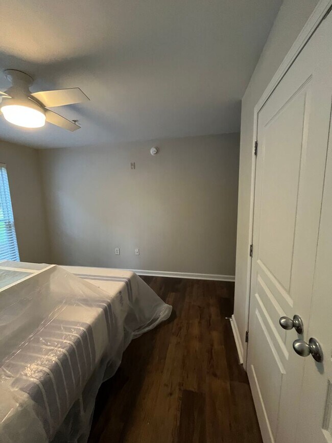 Building Photo - 14-1416 Romak