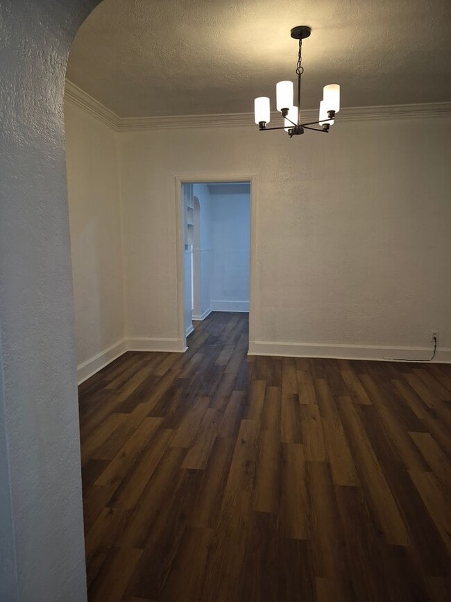 Foto del edificio - MOVE-IN SPECIAL 1/2 OFF 1ST MONTH'S RENT!!