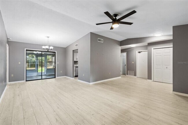 Foto del edificio - 1716 SW 77th Terrace