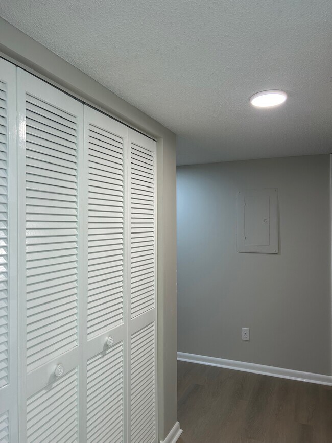 Foto del edificio - 559 Fairways Cir
