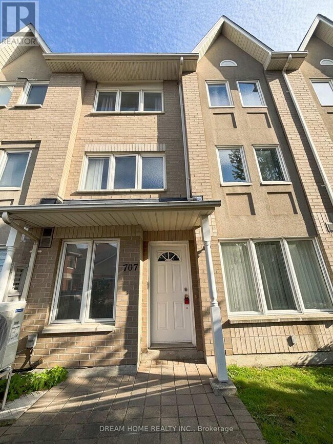 Building Photo - 29-729 Rosebank Dr
