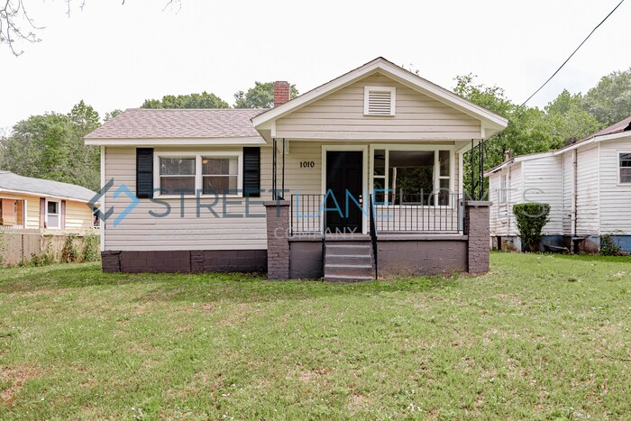 Primary Photo - 1010 10th Ave