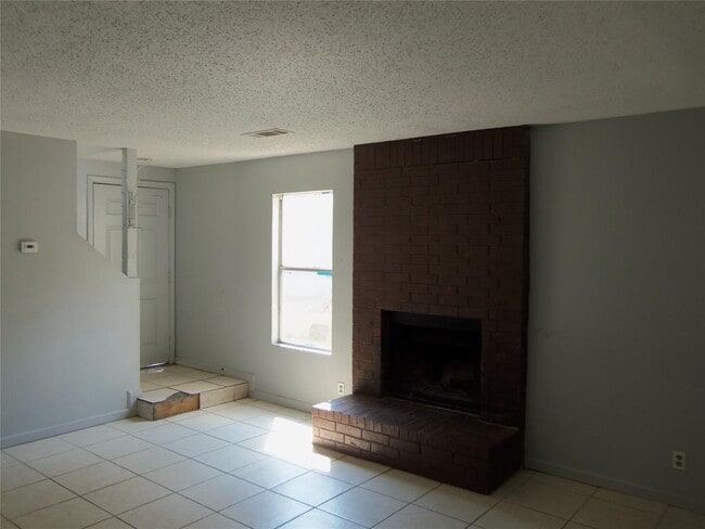 Building Photo - 6105 Conti Ct