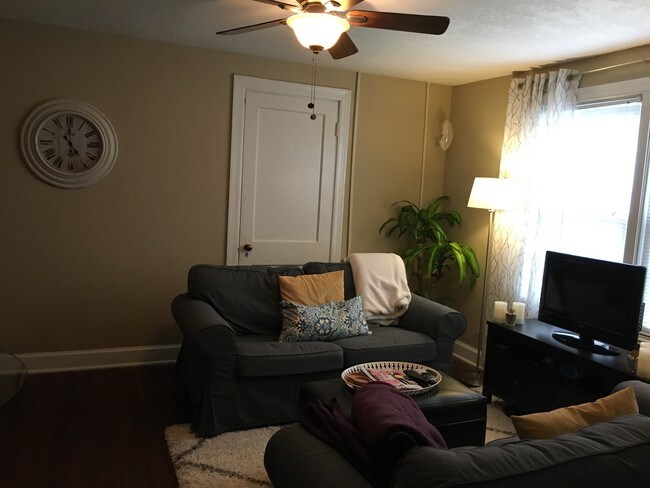 Photo - 4111 Aberdeen Rd Apartments