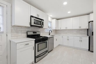 Building Photo - 4517 E 112 St