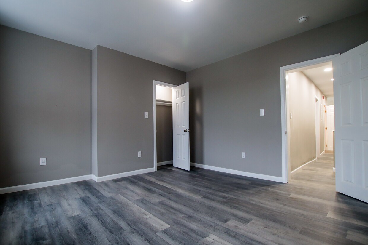 Photo - 4056 W Girard Ave