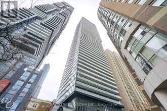 Building Photo - 15 Grenville St