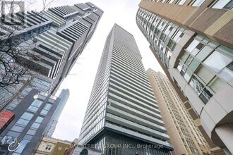 Building Photo - 15 Grenville St
