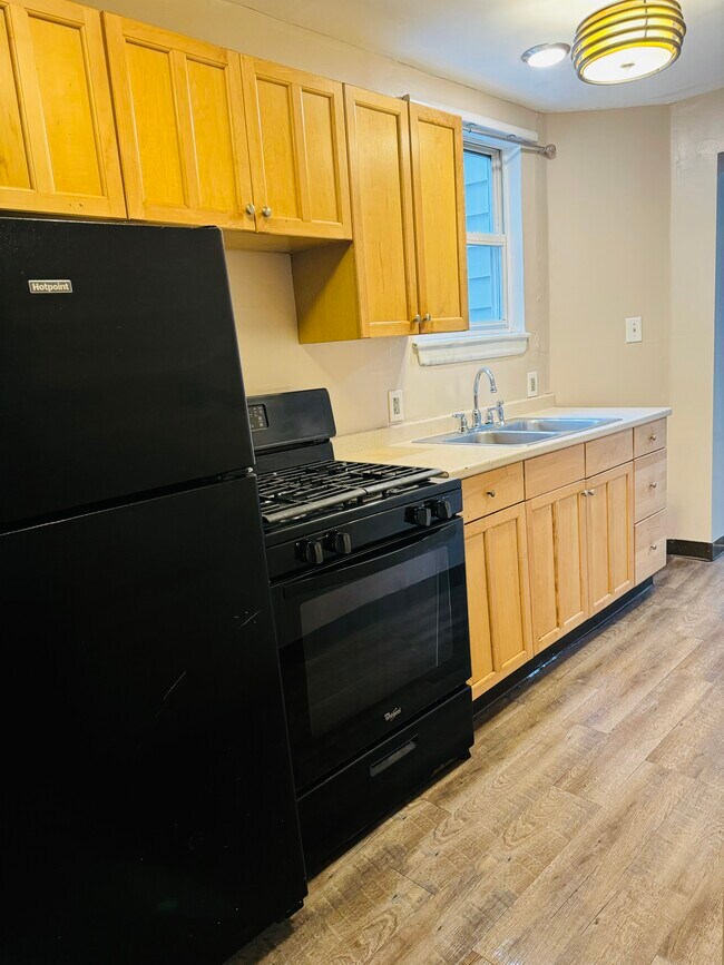 Foto del edificio - 726 Evergreen Ave