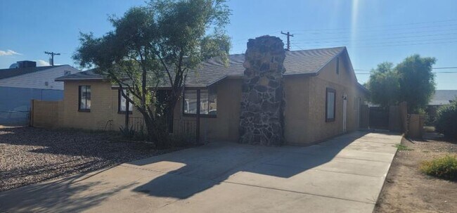Foto del edificio - 4 bedroom in Glendale AZ 85301