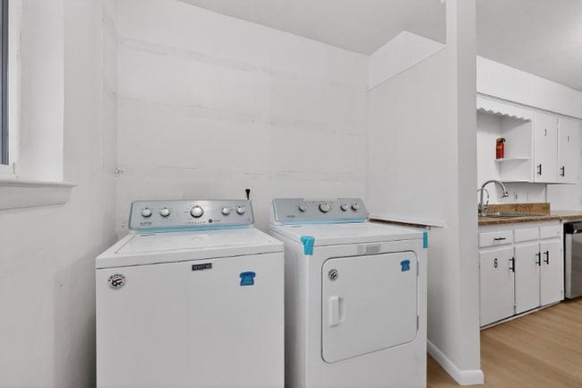 Foto del edificio - 404 Nottingham Dr