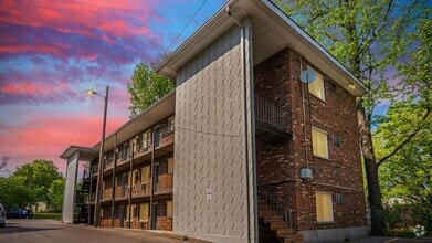 Building Photo - 3320 Greenwood Blvd