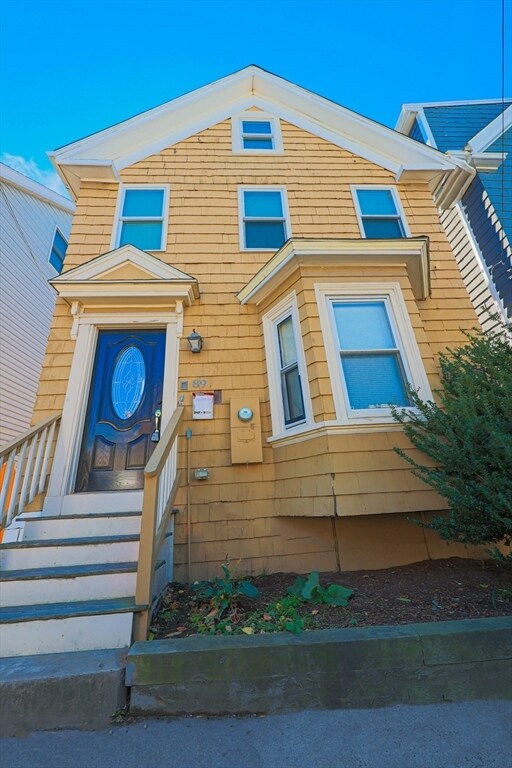 Foto principal - 89 Condor St