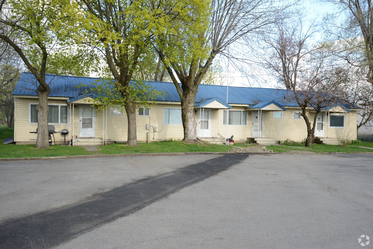 Building Photo - 4210 N Avalon Rd