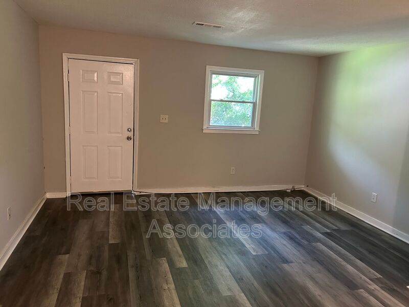 Foto principal - 519 E Central Ave
