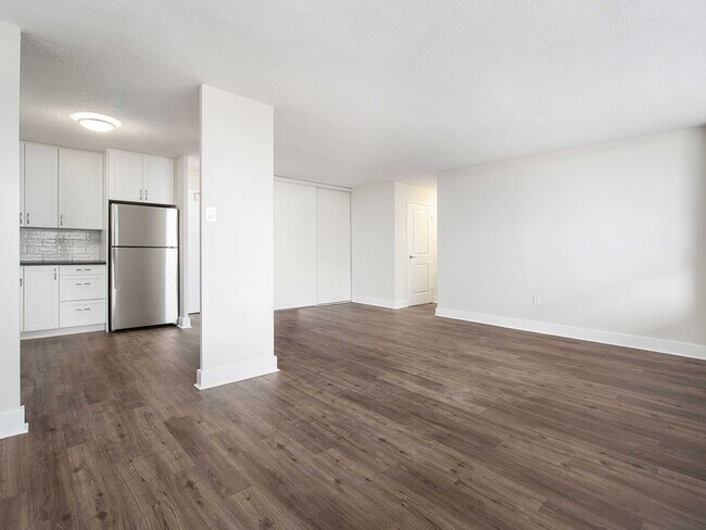 Building Photo - 7 ALBERT ST