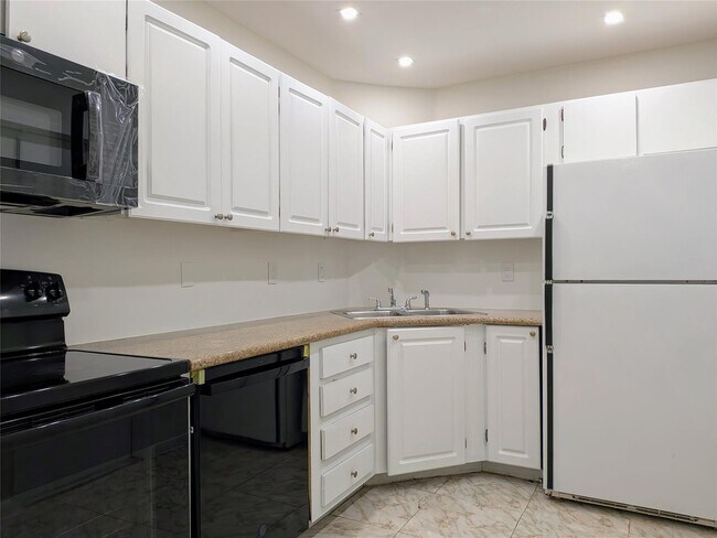 Foto del edificio - 3101 Oakland Shores Dr