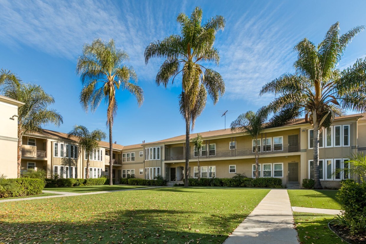 Baldwin Manor And Windsor Manor Apartments Los Angeles Ca Apartments Com