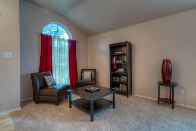 Building Photo - 14616 Montoro Dr
