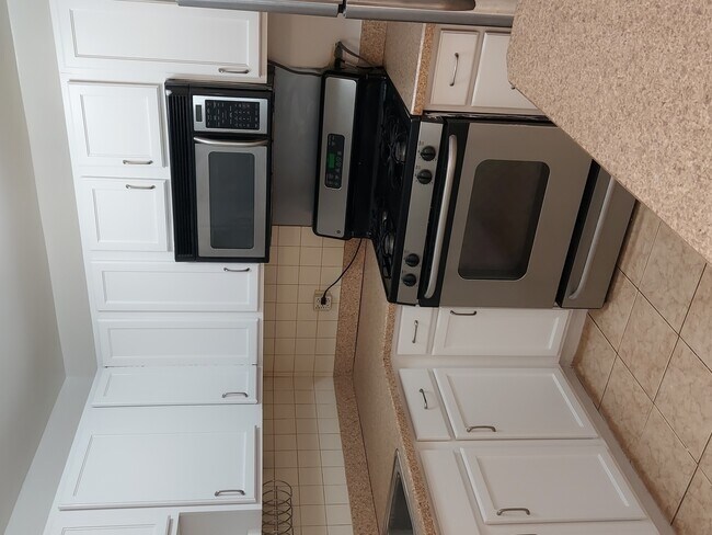 Foto del edificio - 1401 E 55th St
