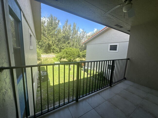 Foto del edificio - 1561 Windorah Way