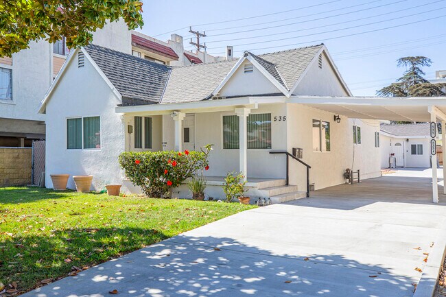 Building Photo - 535 Ivy St