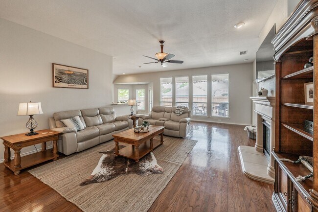 Building Photo - Southern Charm Retreat 3bed/2bath