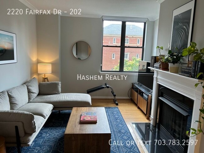 Building Photo - Beautiful 1 Bed 1 Bath Condo At the Highly...
