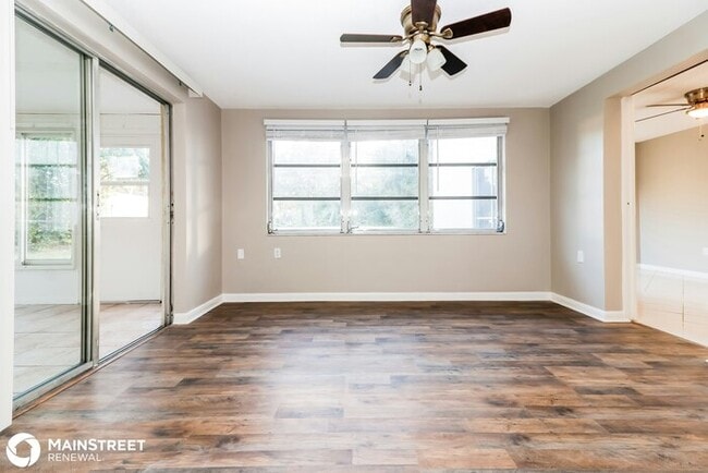 Building Photo - 5822 Elena Dr, Holiday, FL 34690