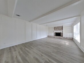 Building Photo - 15806 Crystal Brook Dr