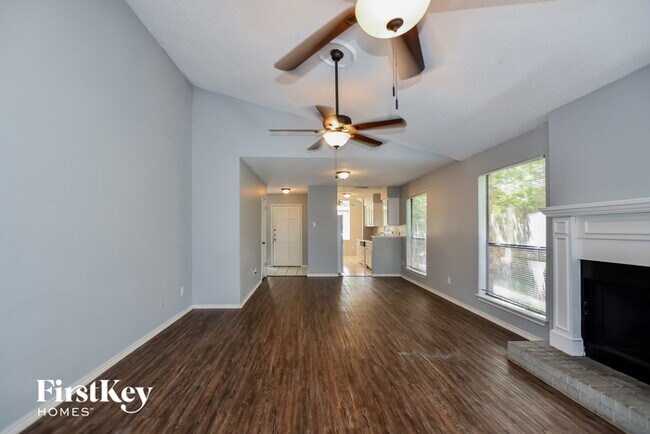 Building Photo - 1649 Lemonwood Cir