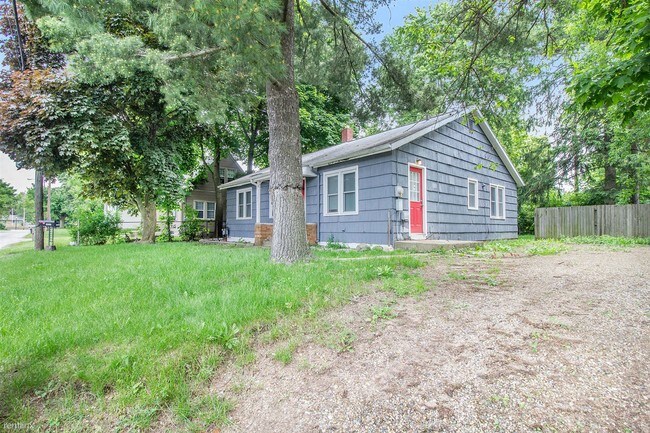 Foto del edificio - 3 br, 1 bath House - 1221 California Ave