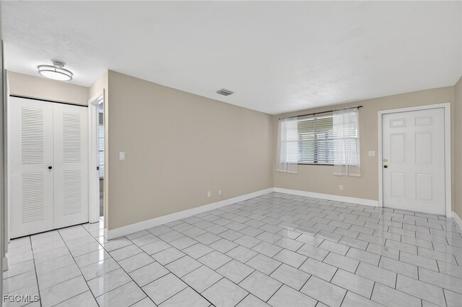 Building Photo - 13134 Feather Sound Dr