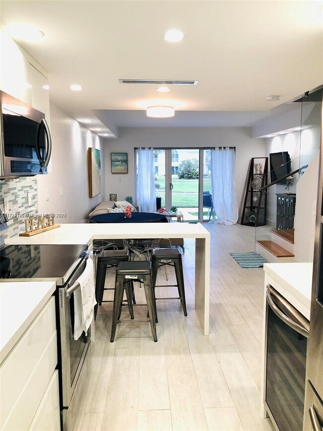 Foto del edificio - 881 Ocean Dr