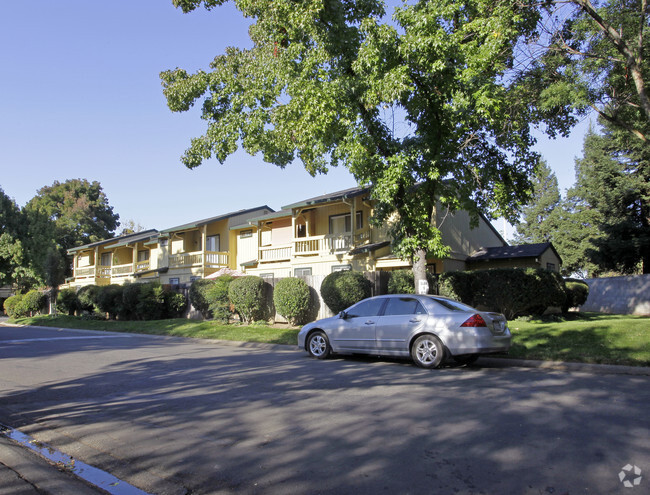 Building Photo - Westbridge Townhouses