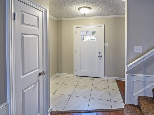 Building Photo - 7298 Ashley Oaks Dr