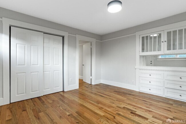 Foto del edificio - 689 43rd St
