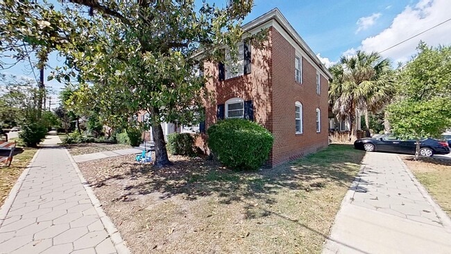 Building Photo - 1529 McDuff Ave S