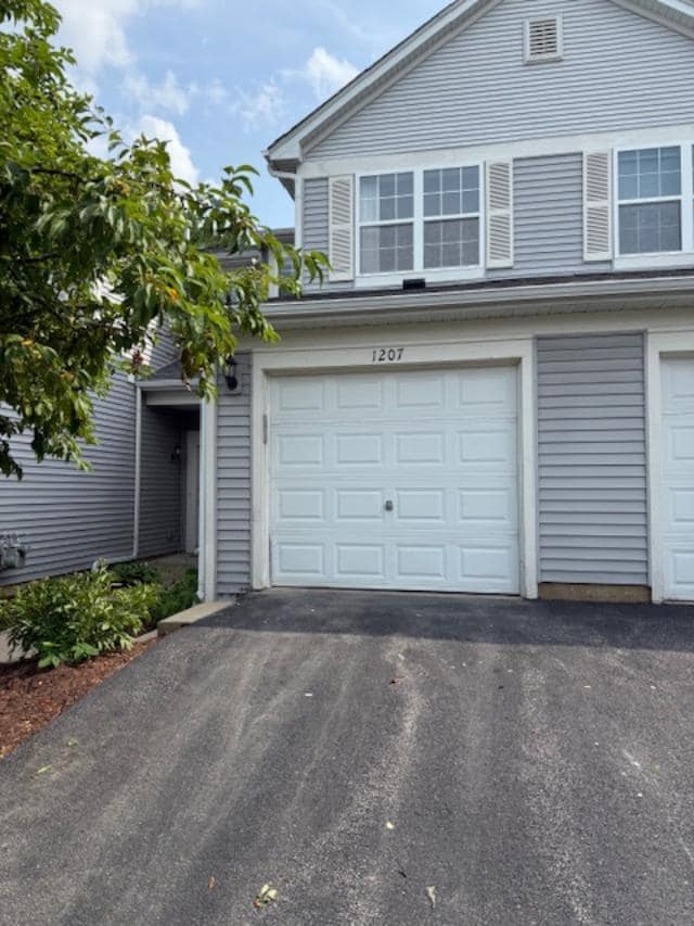 Building Photo - 1207 Brookdale Dr