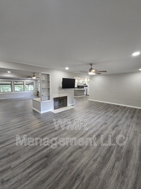 Photo - 420 Downey Pl House